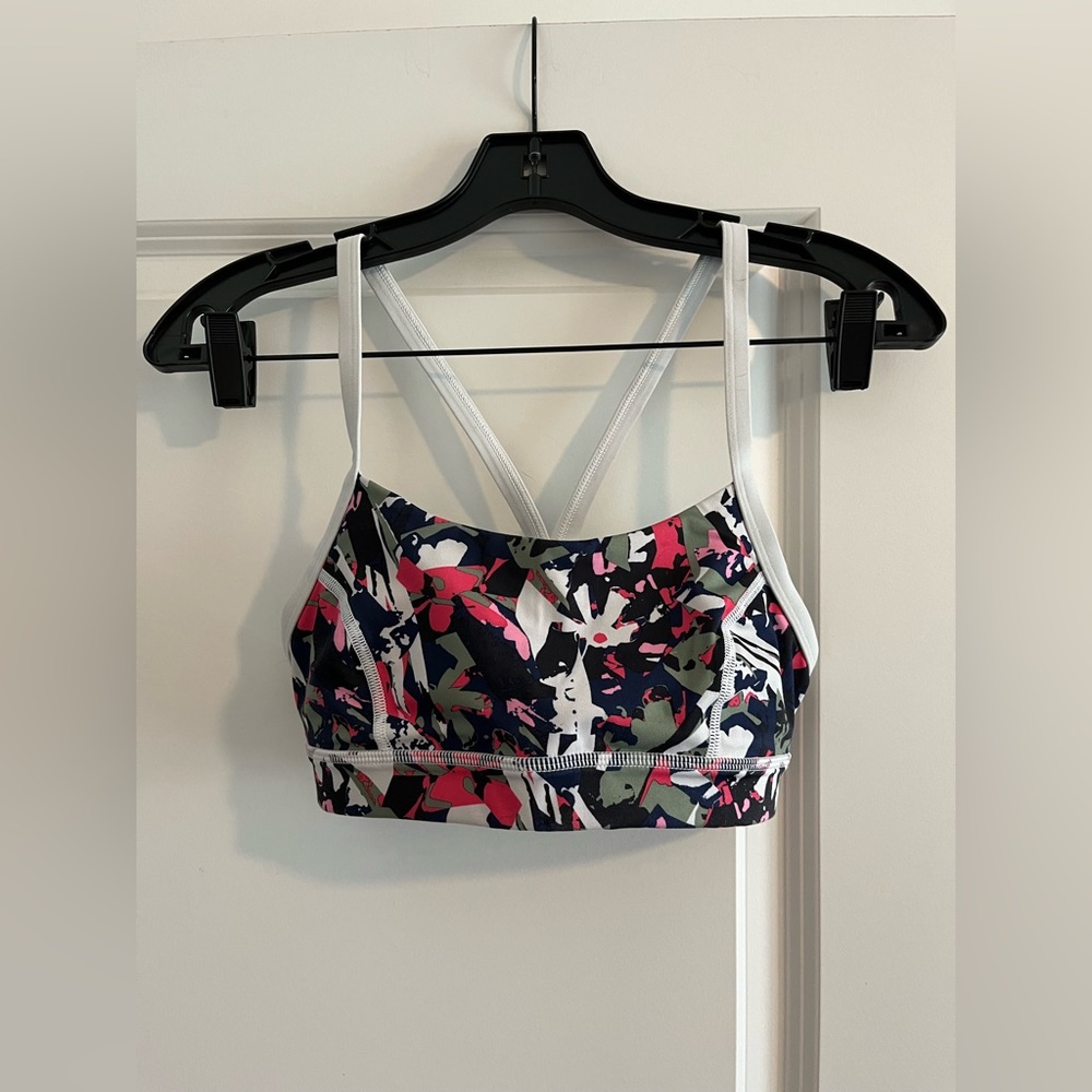 Lululemon sports bra, size 6